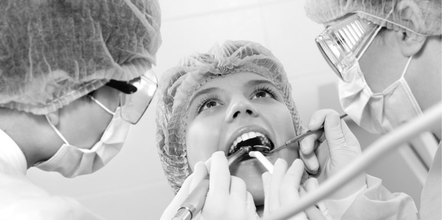 Chirurgia orale - Dott.ssa Rosita Pascale | RP Odontoiatria | Dentista Castel San Giovanni